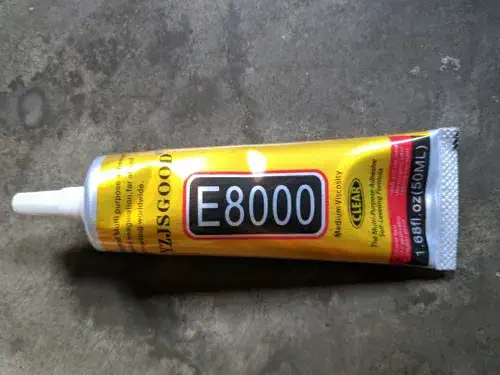 E8000 Glue Tube